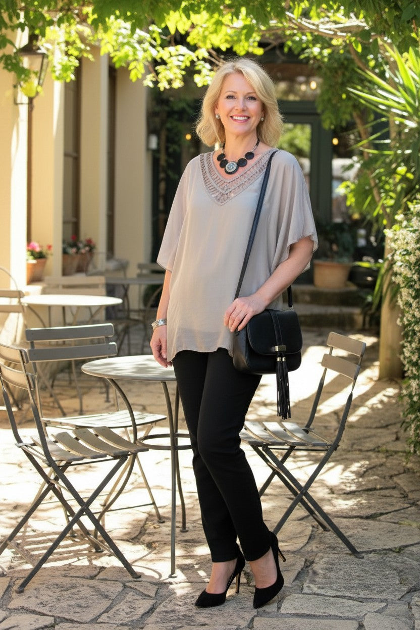 L581-Conti Moda Italian Silk V Neck Top