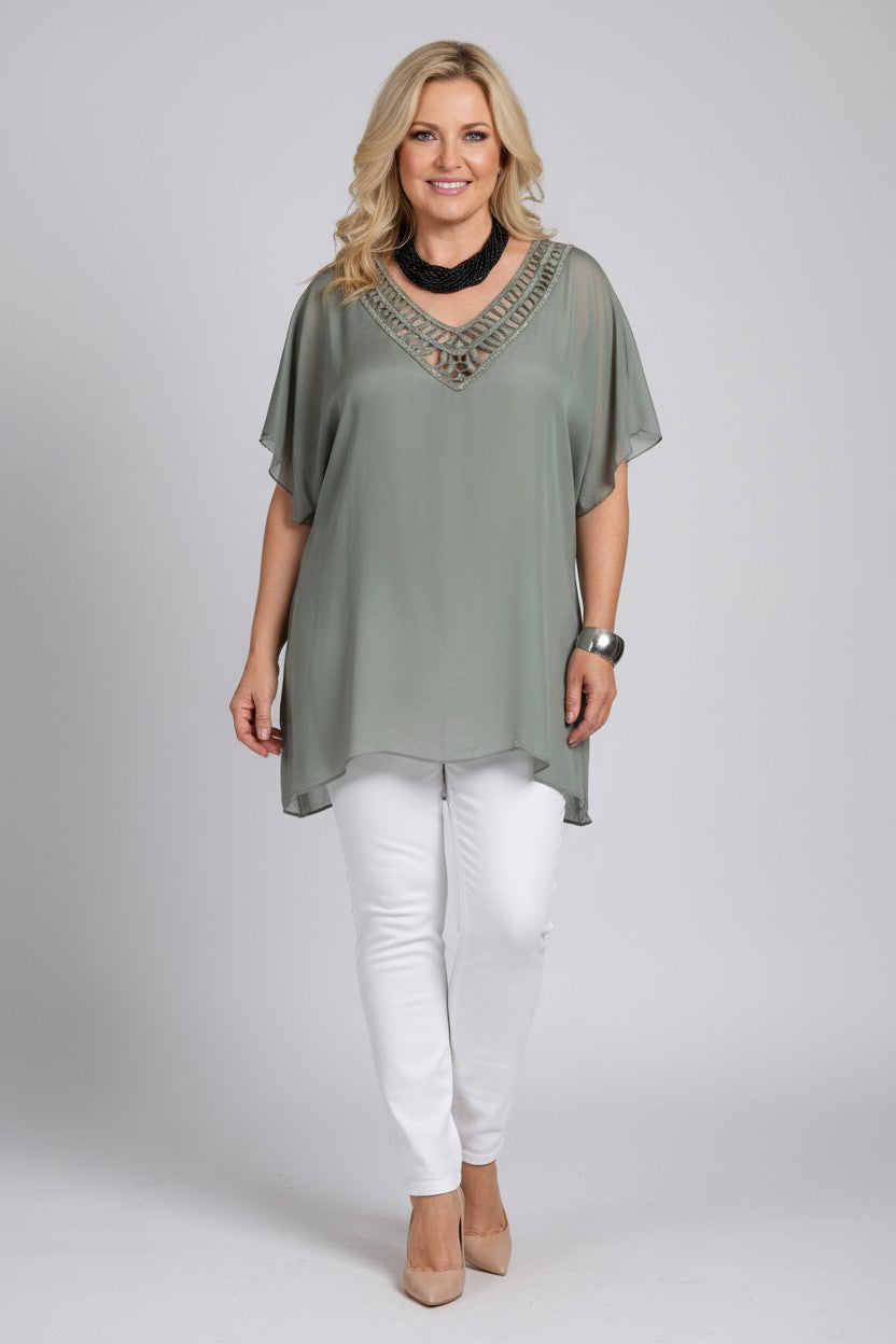 L581-Conti Moda Italian Silk V Neck Top