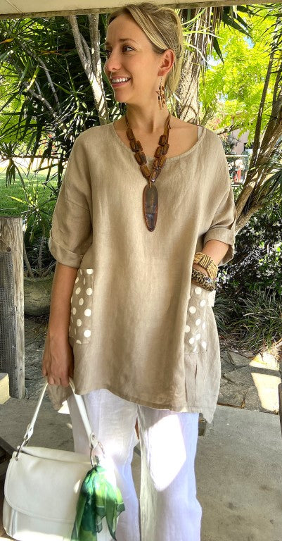 L930-Conti Moda Linen Top With Polkadot Pockets